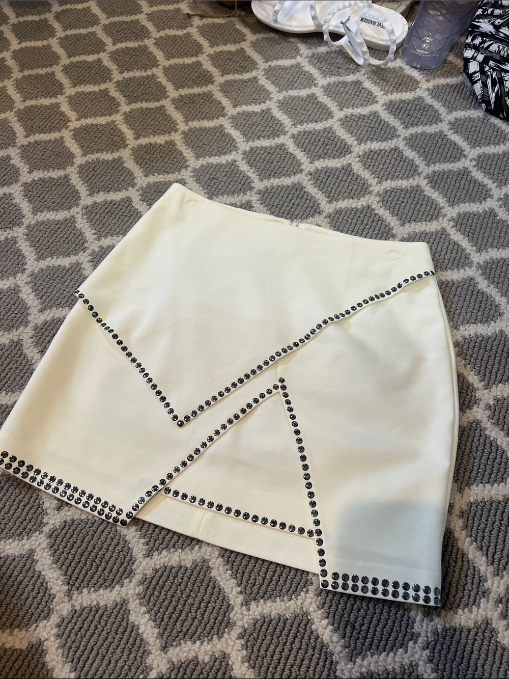 White Stud-Trim Asymmetrical Mini Skirt